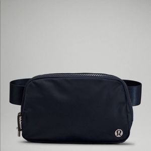Lululemon Everywhere Belt Bag in True Navy